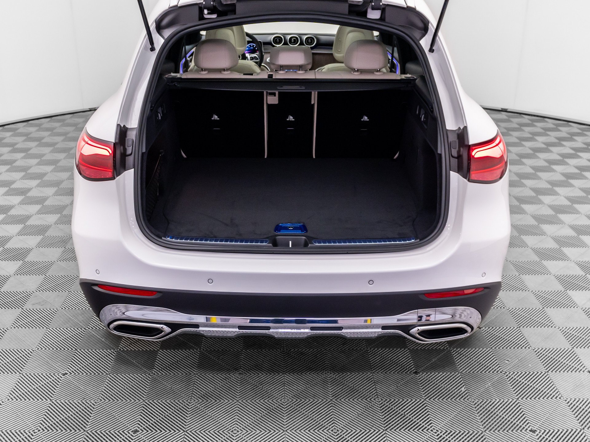 New 2026 White Mercedes-Benz GLC 300 image 68