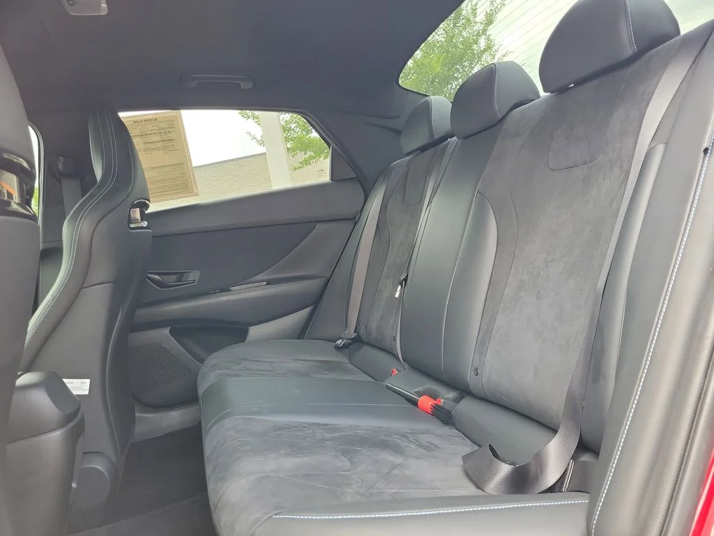Used 2025 Red Hyundai Base image 11