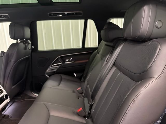 New 2026 Santorini Black Land Rover SE image 14