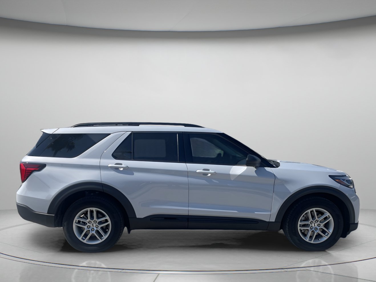 New 2026 Space White Metallic Ford Active image 2