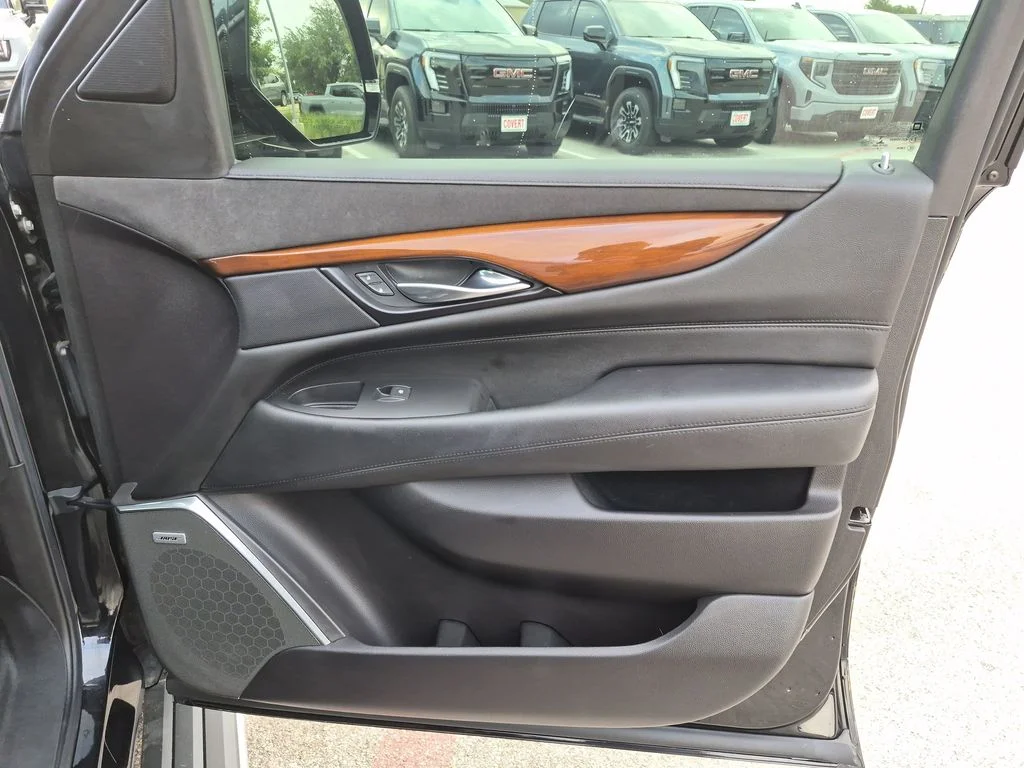 Used 2020 Black Cadillac Premium Luxury image 41
