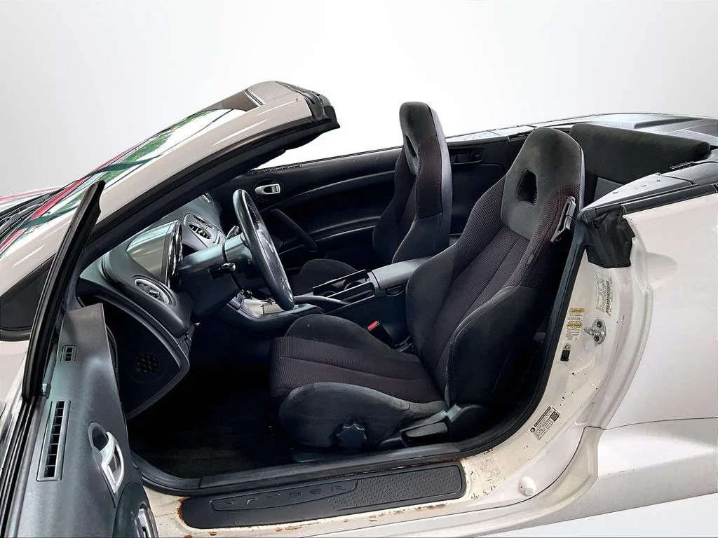 Used 2012 White Mitsubishi GS Sport image 26