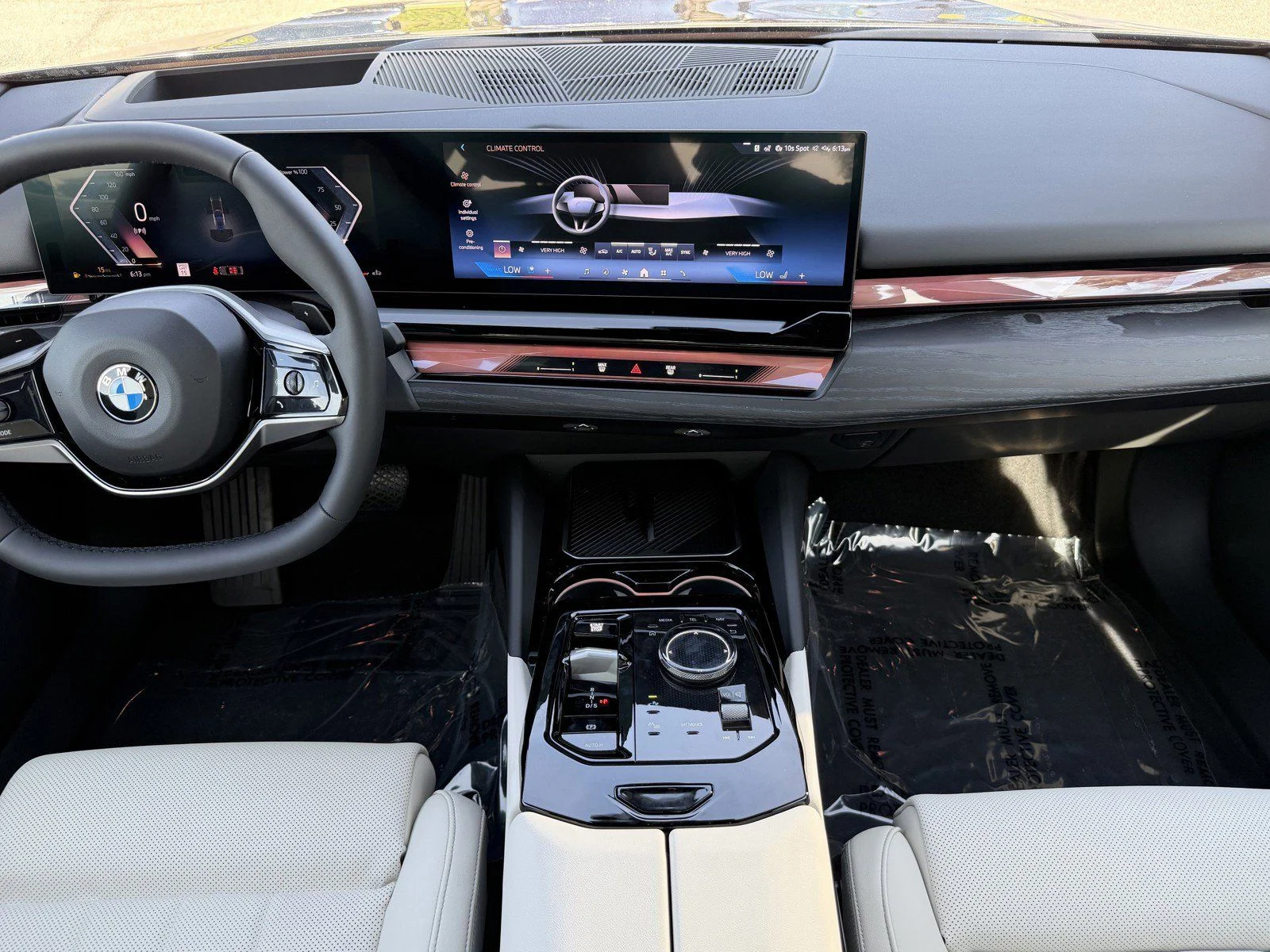 New 2027 Dark Graphite Metallic BMW 530i image 15