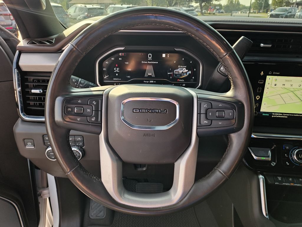 Used 2024 White GMC Denali image 17