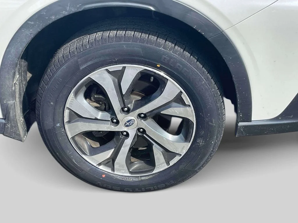 Used 2022 White Subaru Limited image 9