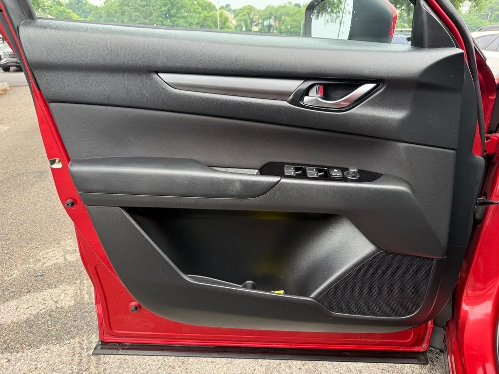 Used 2023 Red Mazda 2.5 S image 25