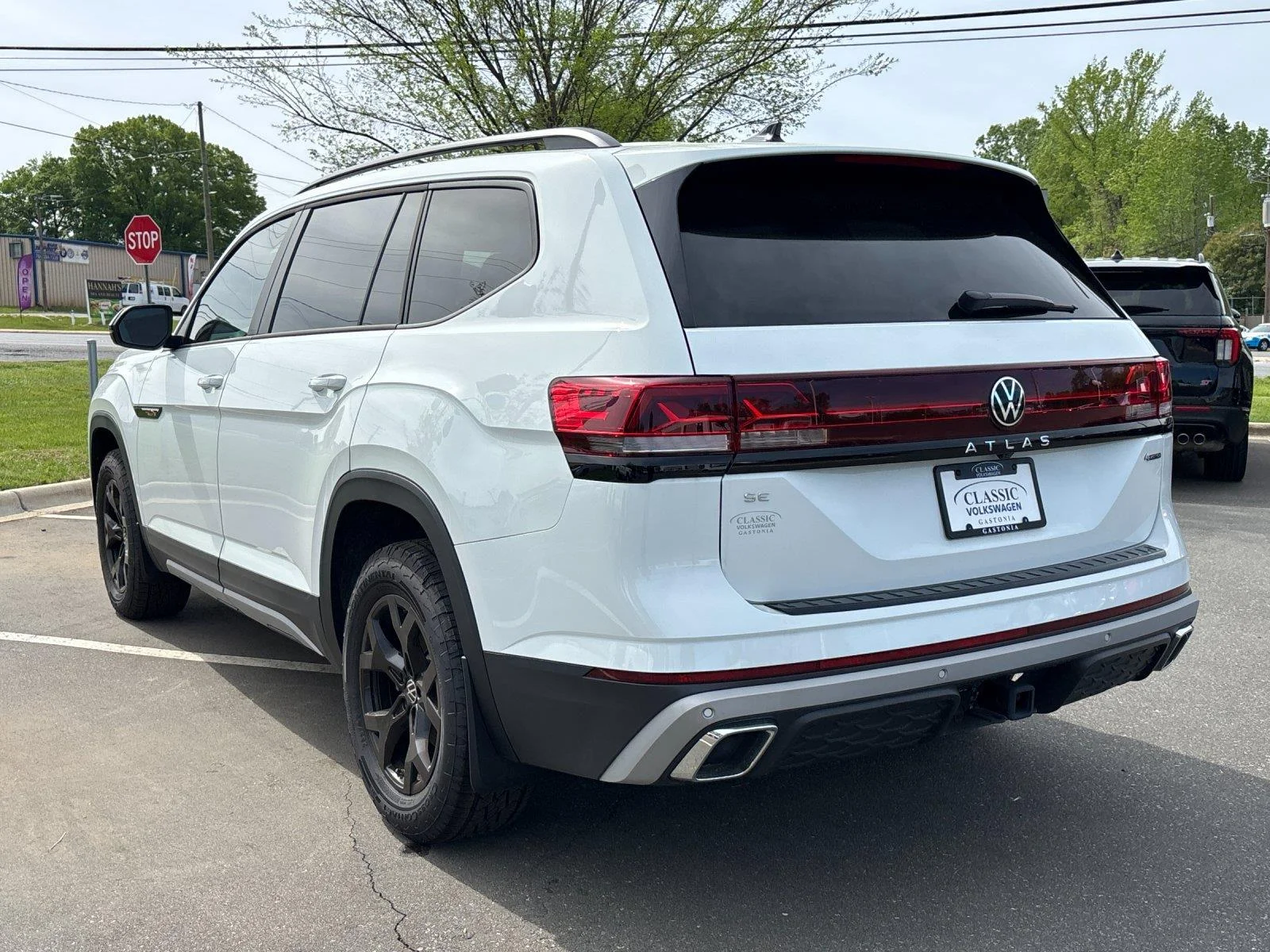New 2025 Pure White Volkswagen 2.0T Peak Edition image 3