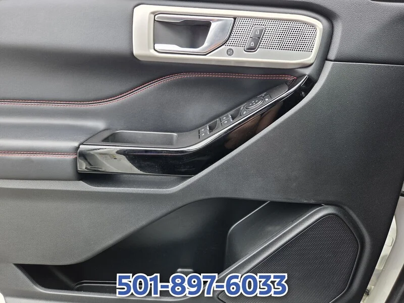 Used 2023 WHITE FORD ST-LINE RWD image 28