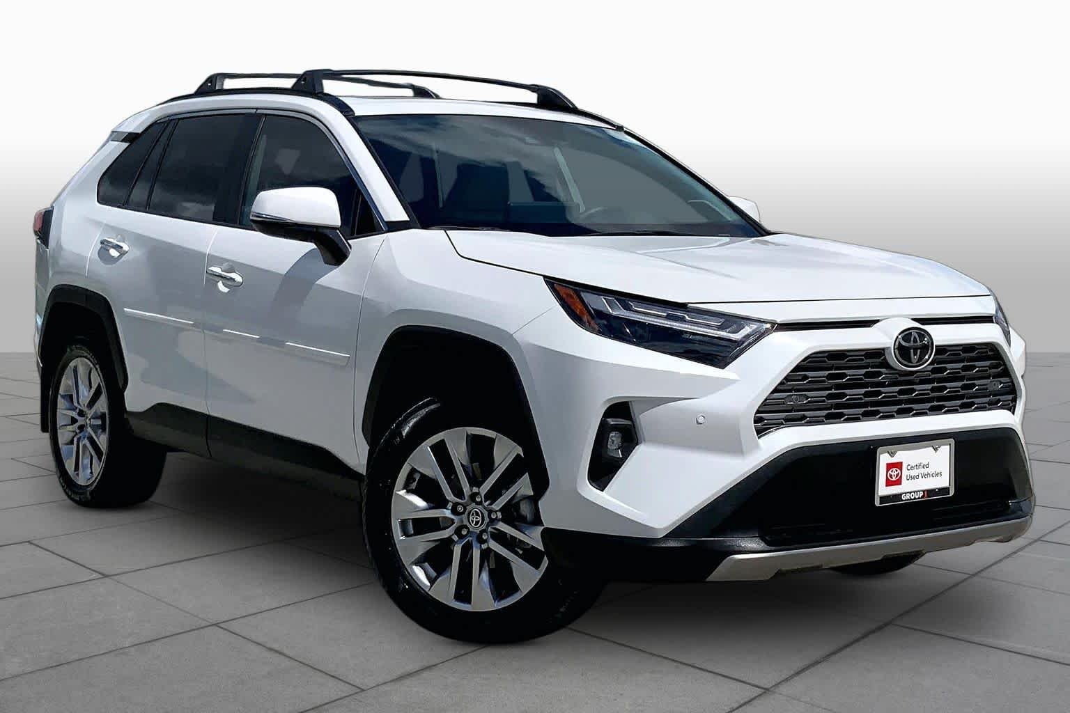Used 2024 Wind Chill Pearl Toyota Limited image 3