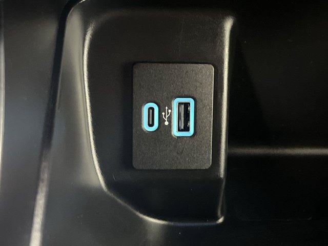Used 2023 Oxford White Ford XLT image 23