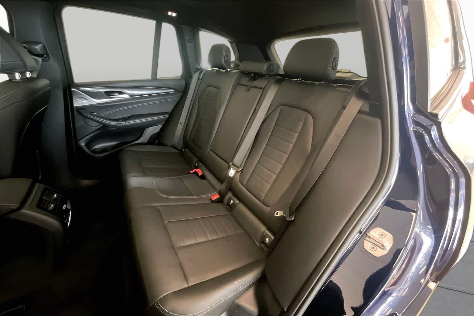 Used 2024 Tanzanite Blue II Metallic BMW sDrive30i image 19