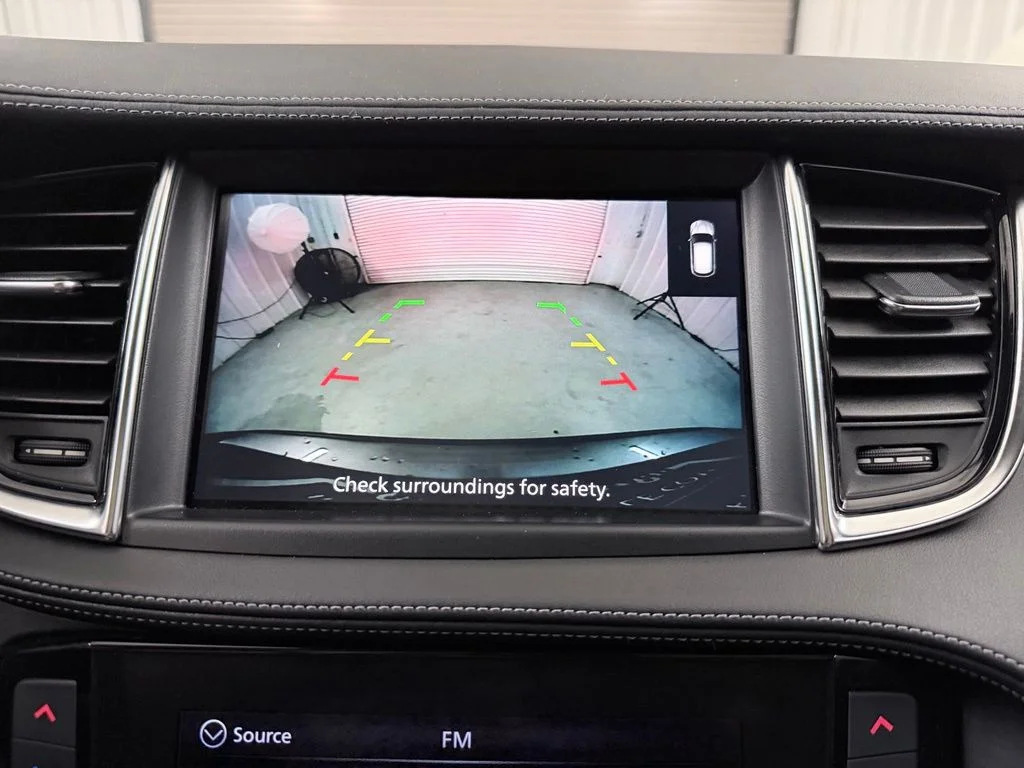 Used 2023 Gray INFINITI LUXE image 15