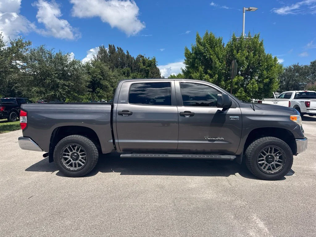 Certified Used 2017 Magnetic Gray Metallic Toyota SR5 image 4