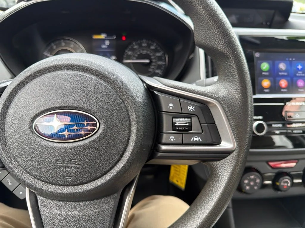Used 2020 White Subaru Base image 13