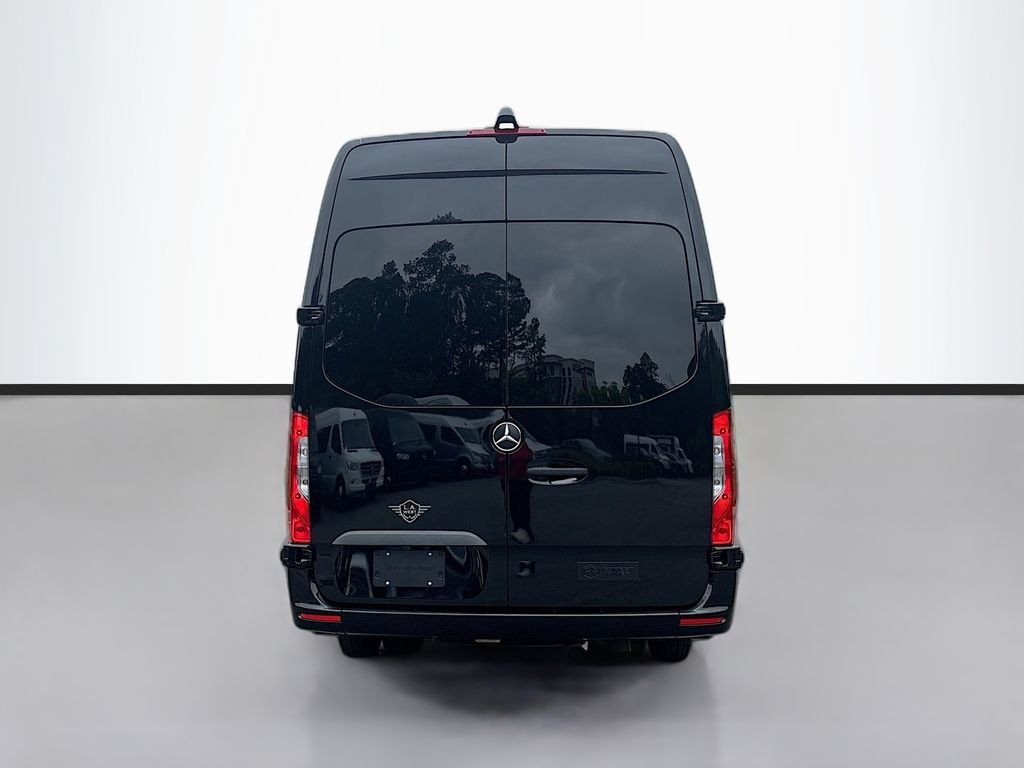 New 2025  Mercedes-Benz 15 Passenger Sliding Door image 4