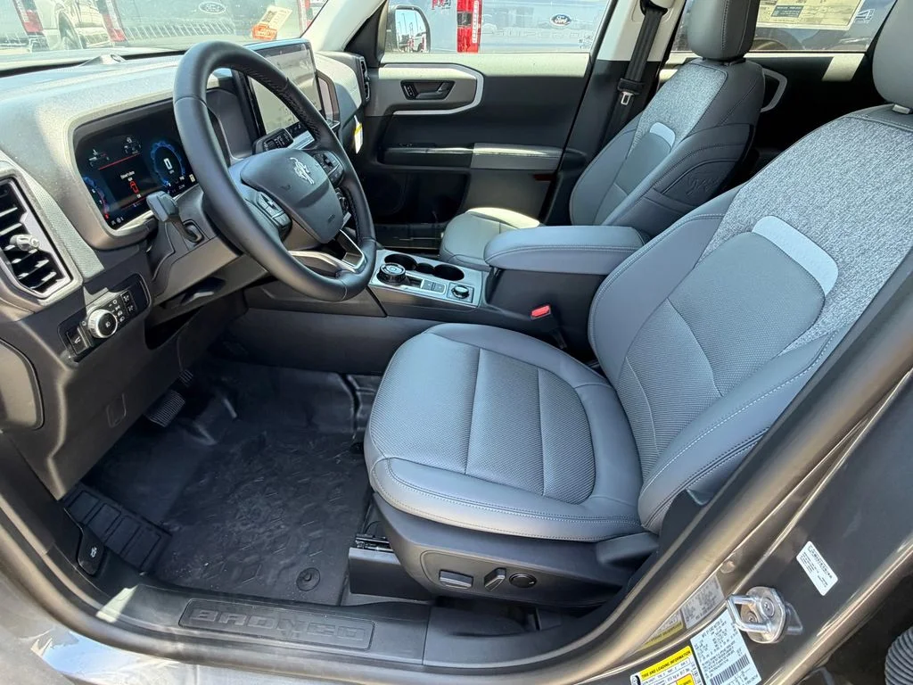 New 2025 Carbonized Gray Metallic Ford Badlands® image 27