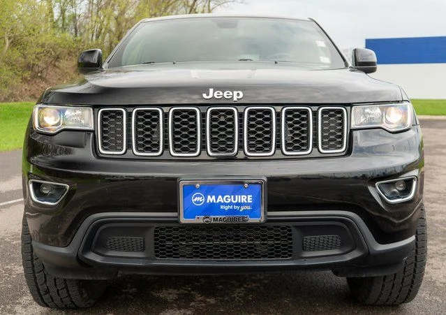 Used 2020 Black Jeep Laredo E image 3