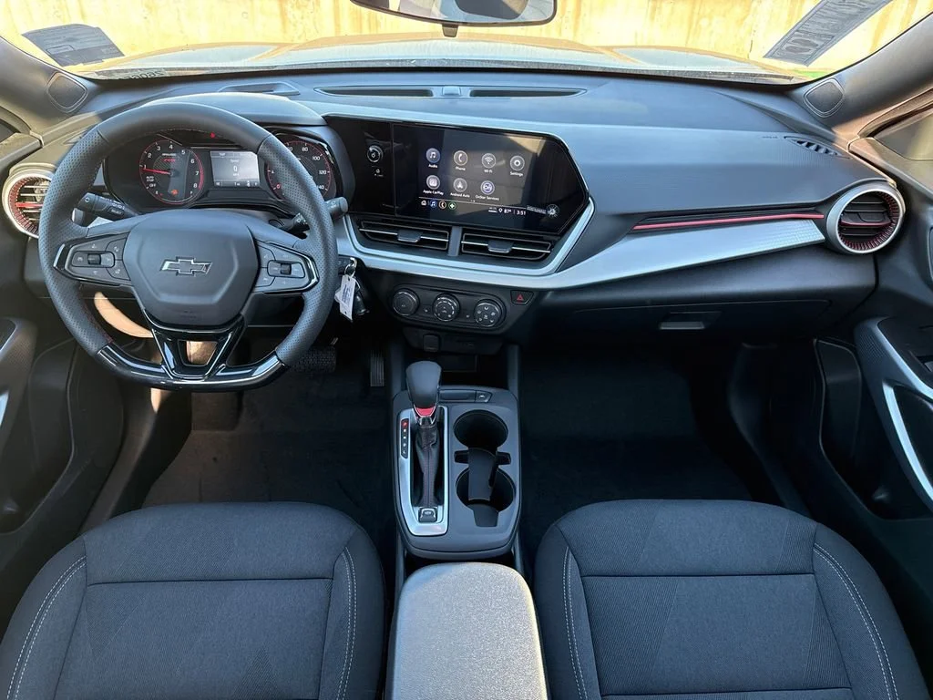 2026 Chevrolet Trax RS - Photo 12