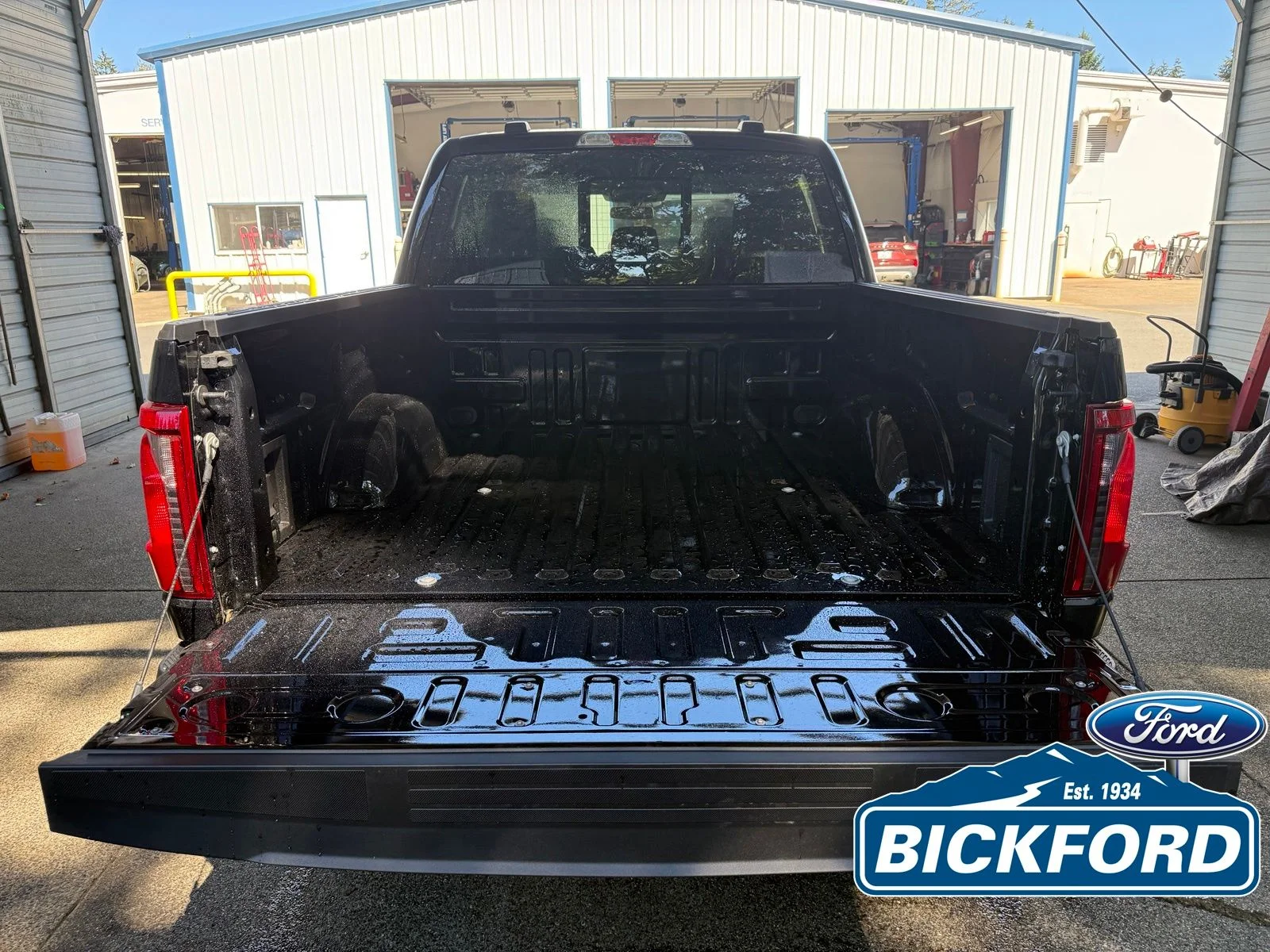 New 2026 Black Ford XLT image 7