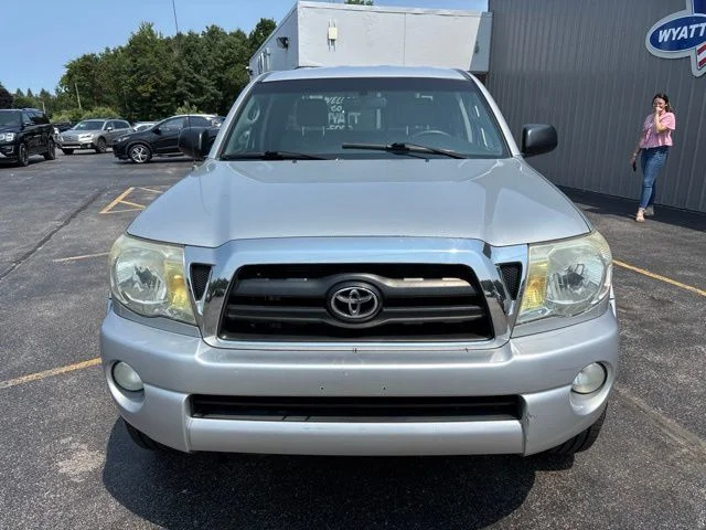 Used 2007  Toyota Base image 9