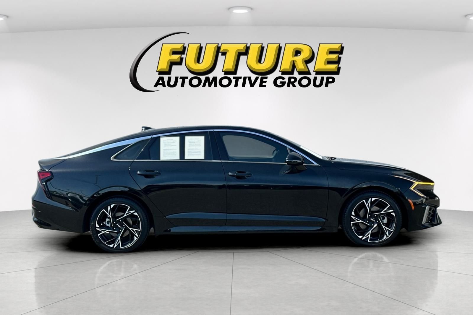 Used 2025 Black Kia GT-Line image 3