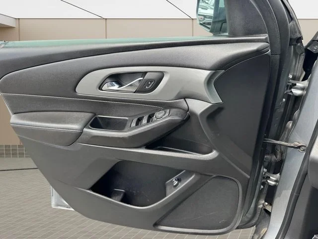 Used 2023 Gray Chevrolet LT Leather image 18