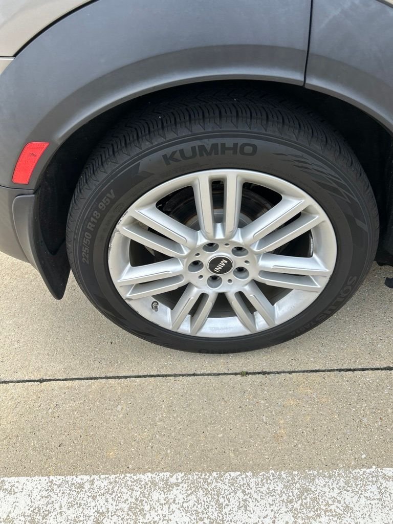Used 2019 Silver Metallic MINI Signature image 8