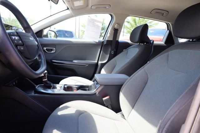 Used 2025 Steel Gray Kia LXS image 15