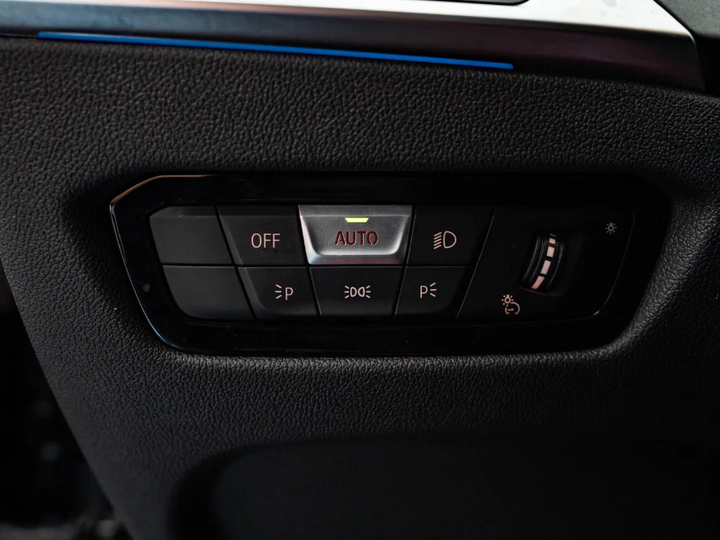 Used 2023 Jet Black BMW eDrive35 image 43