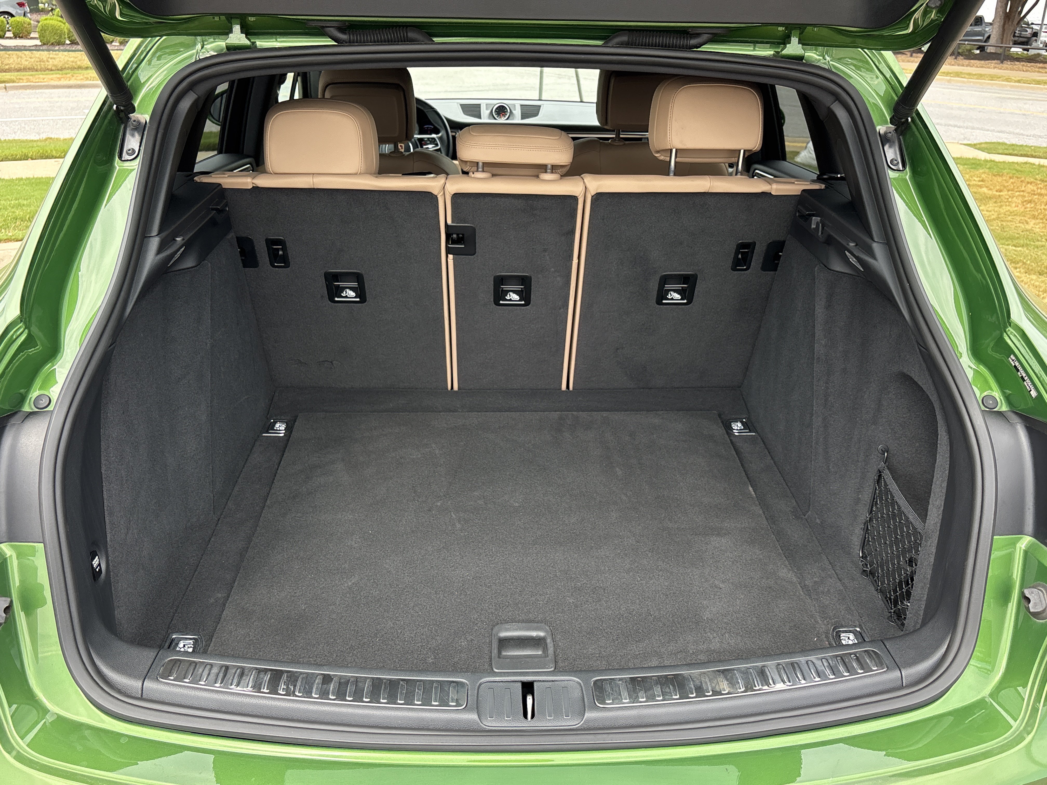 Used 2021 Mamba Green Metallic Porsche S AWD image 7