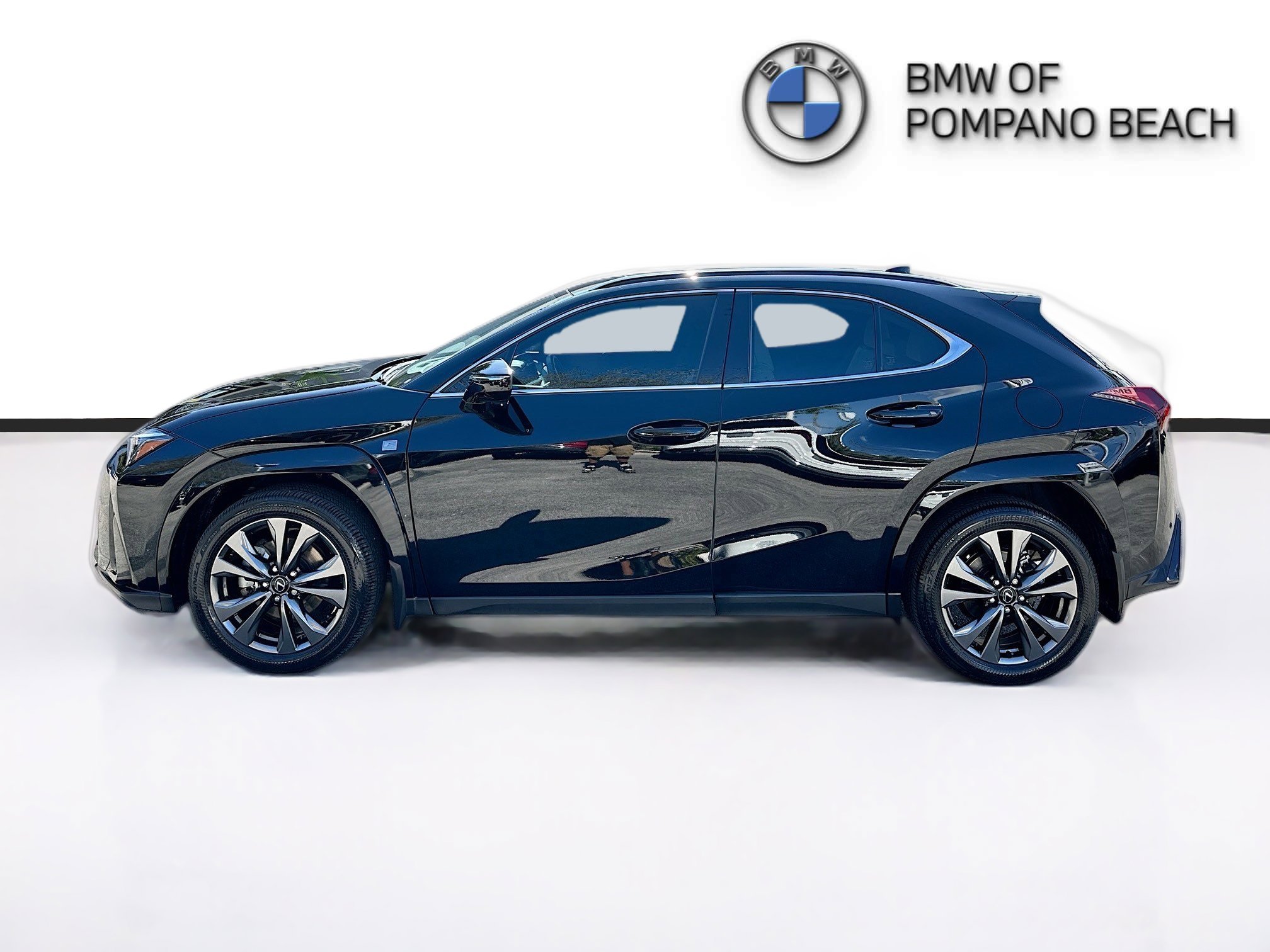 Used 2025 Obsidian Lexus UX 300h F SPORT Design image 4