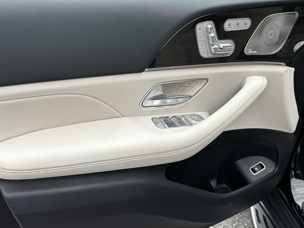 New 2026 Black Mercedes-Benz GLS 450 image 48