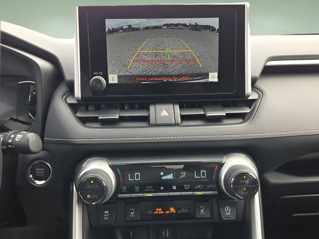 Used 2023  Toyota XLE image 27