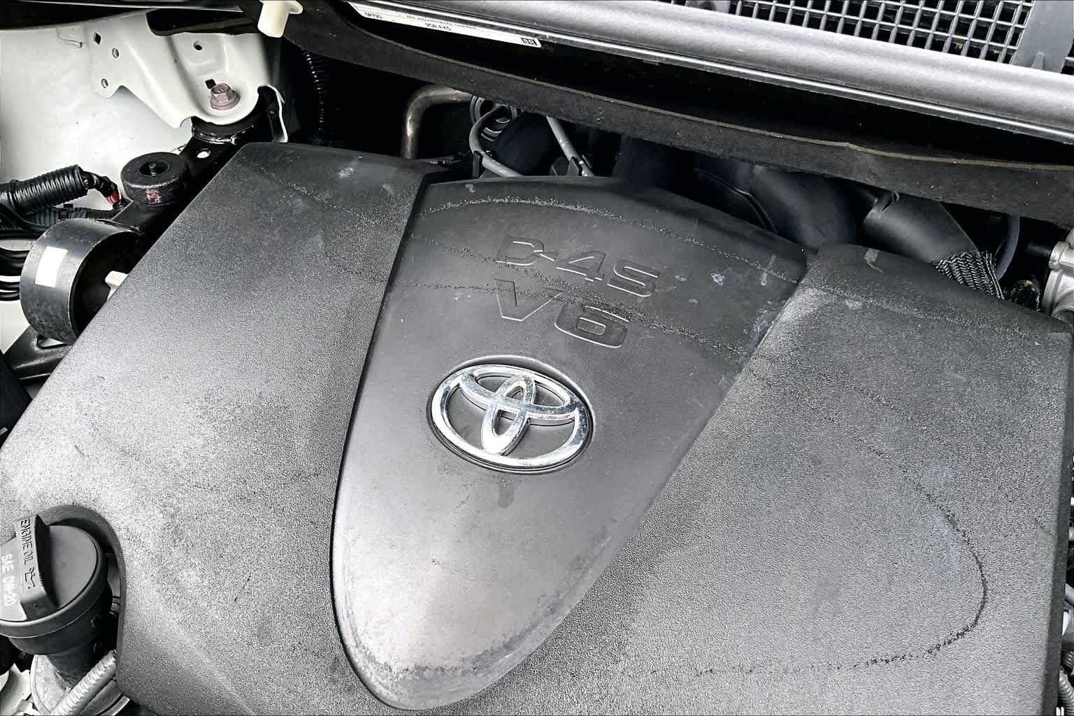 Used 2020 Blizzard Pearl Toyota XLE Premium image 31
