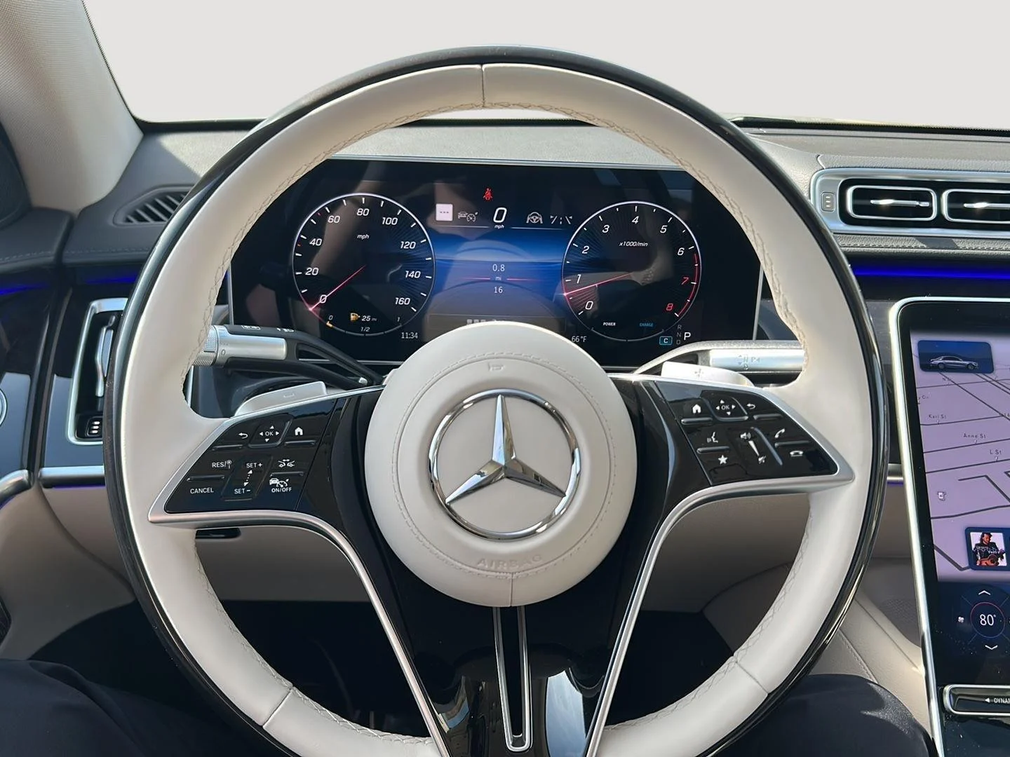 New 2026 MANUFAKTUR Moonlight White Metallic Mercedes-Benz S 580 image 17