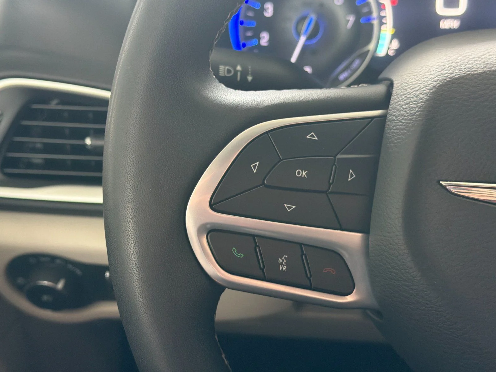 Used 2023 White Chrysler Touring L image 26