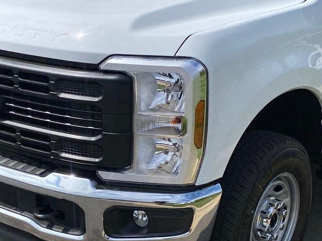 New 2026 White Ford XL image 4