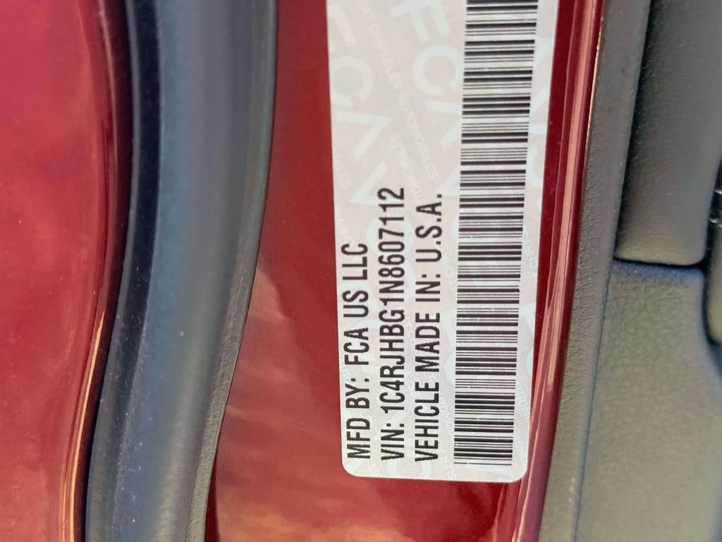 Used 2022 Red Jeep Limited image 15