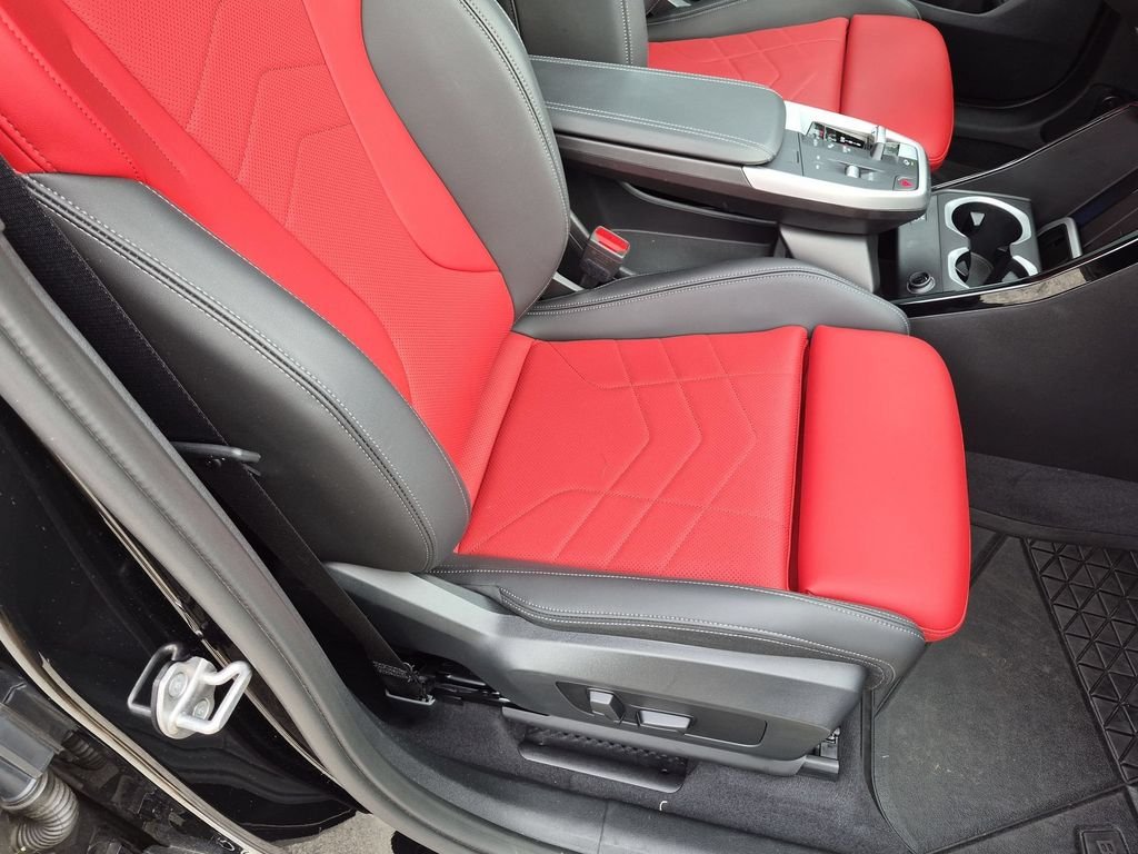 Used 2023 Black BMW xDrive28i image 30