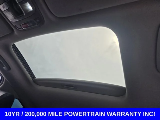 Used 2024 White Pearl Kia SX image 20