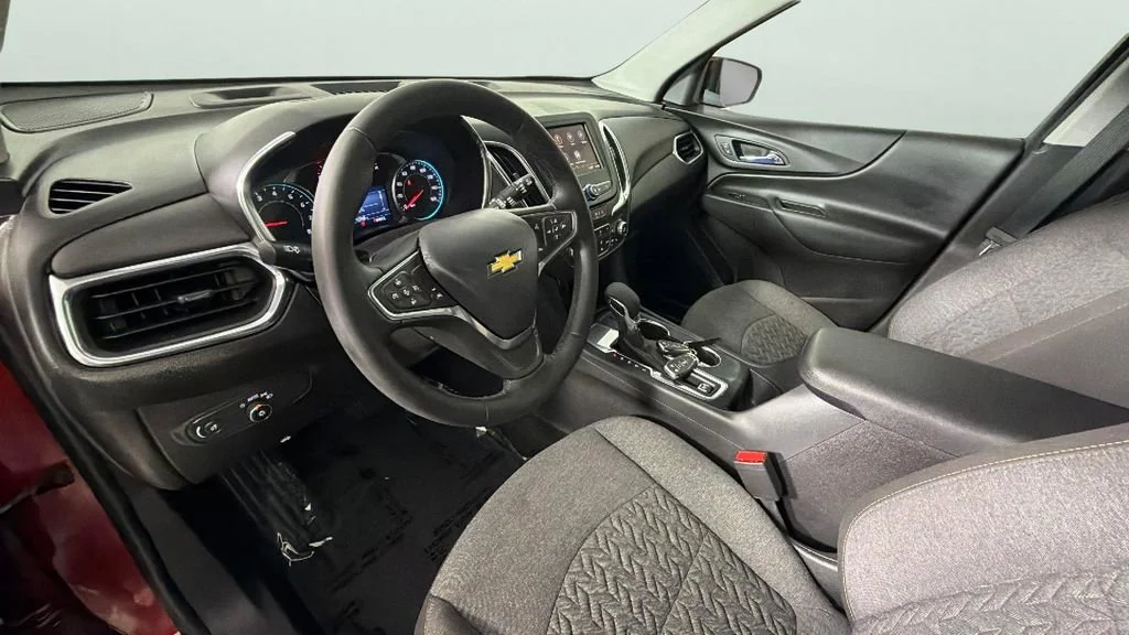 Used 2024 Radiant Red Tintcoat Chevrolet LT image 18