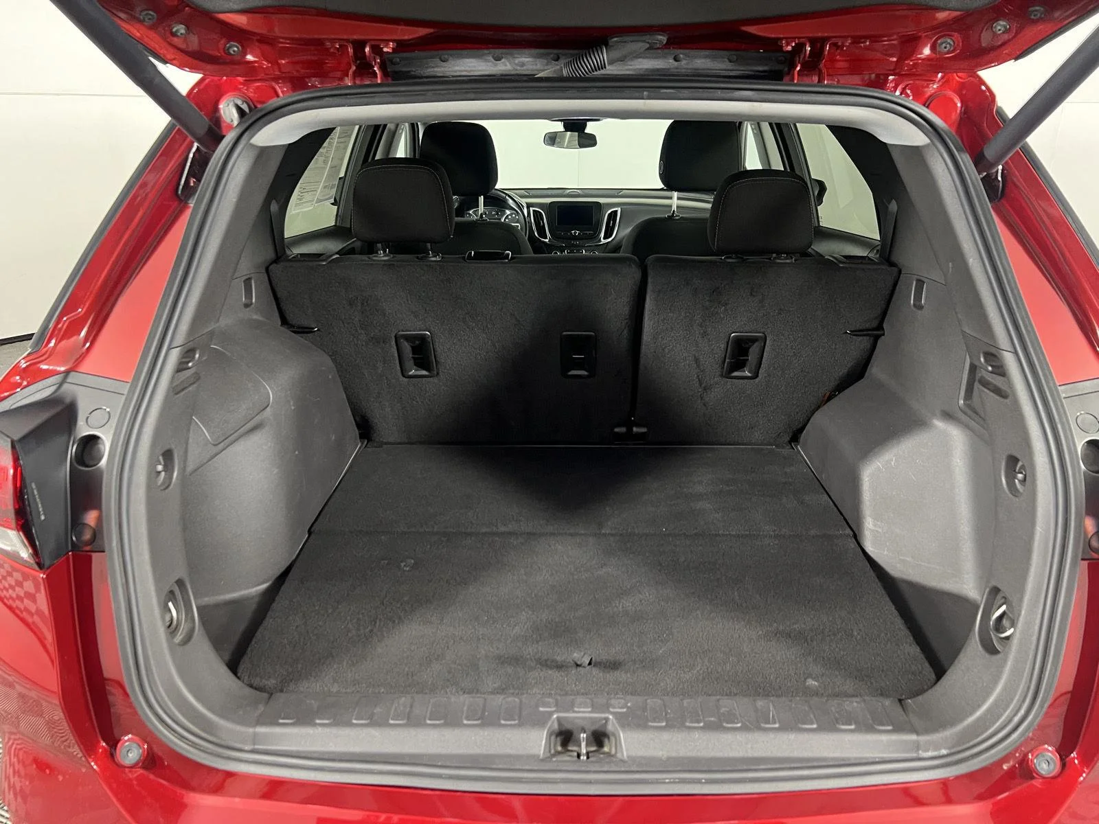 Used 2024 Radiant Red Tintcoat Chevrolet LT image 23