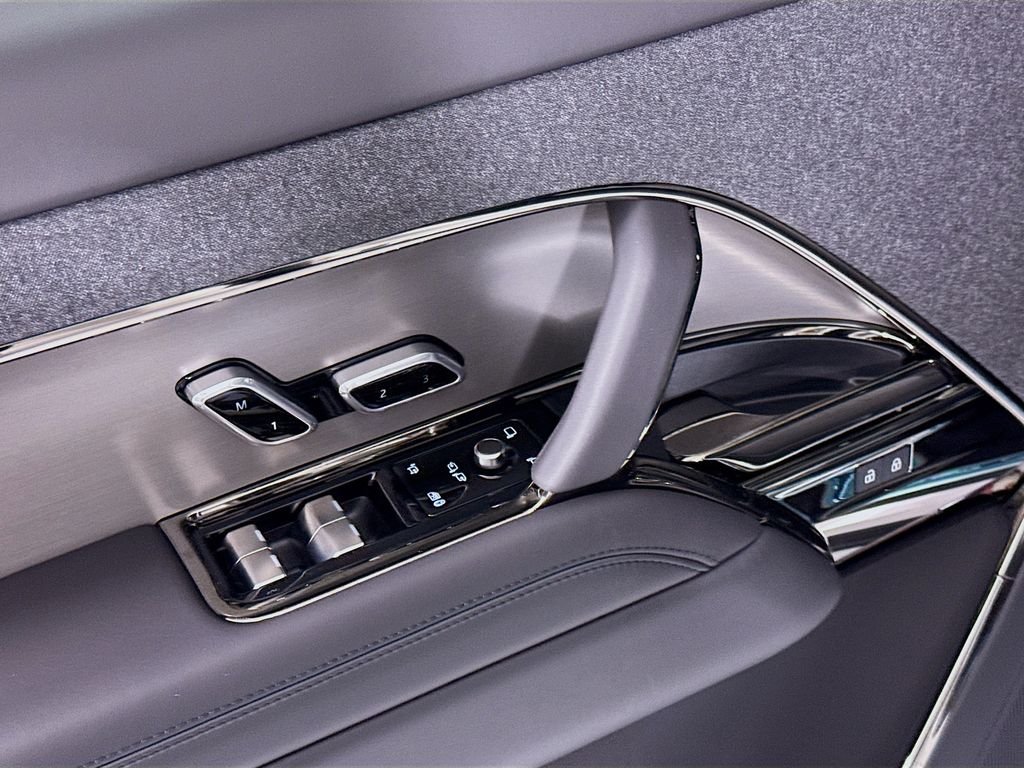 New 2026 Borasco Grey Land Rover Dynamic SE image 25