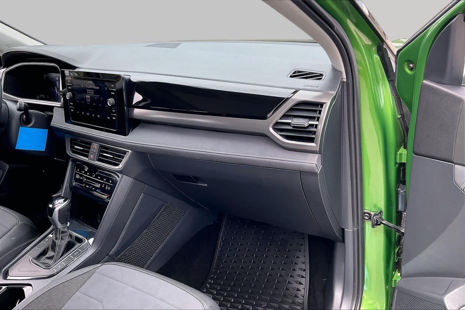 Used 2025 Bright Moss Green w/ Deep Black Roof Volkswagen SE Black image 18