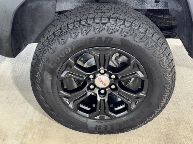 Used 2023 Blue Metallic GMC Elevation image 35