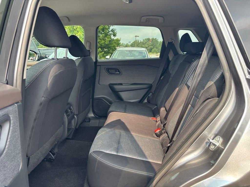 Used 2021 Gray Nissan S image 13