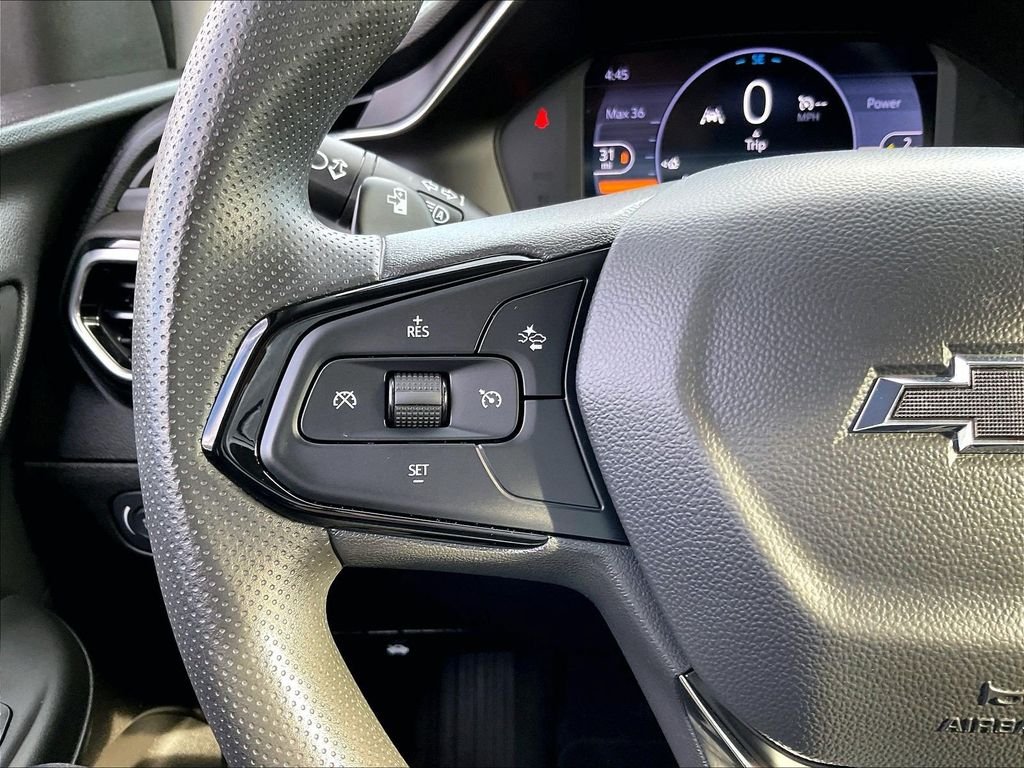 Used 2022 White Chevrolet LT image 22