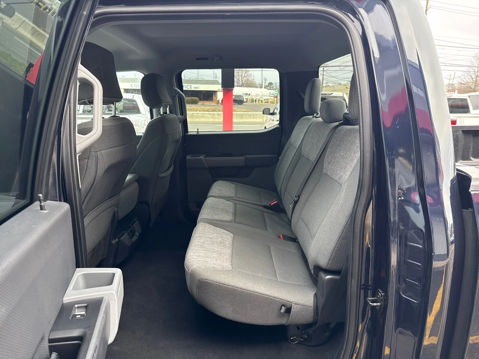 Used 2023 Antimatter Blue Metallic Ford XLT 4WD image 35