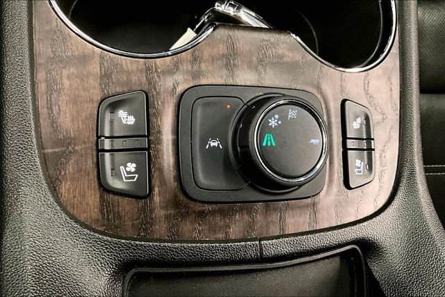 2023 GMC Acadia Denali - Photo 39
