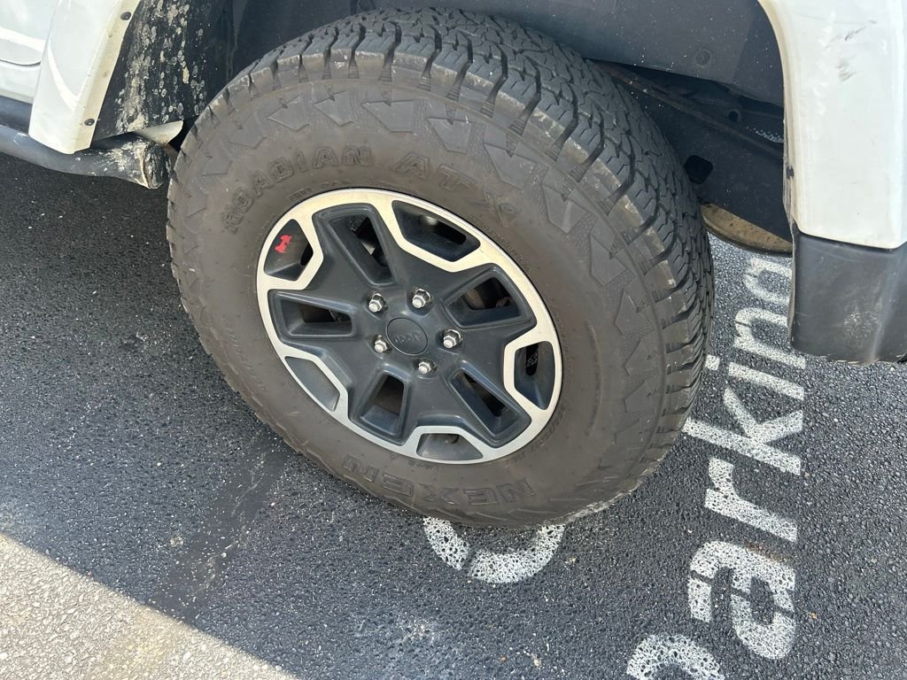 Used 2016 White Jeep Unlimited Rubicon image 8